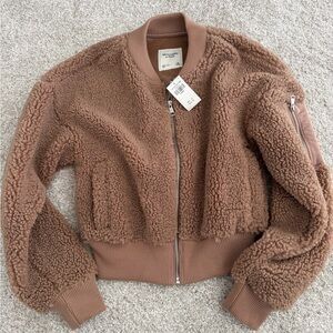 Abercrombie & Fitch Cropped Teddy Jacket